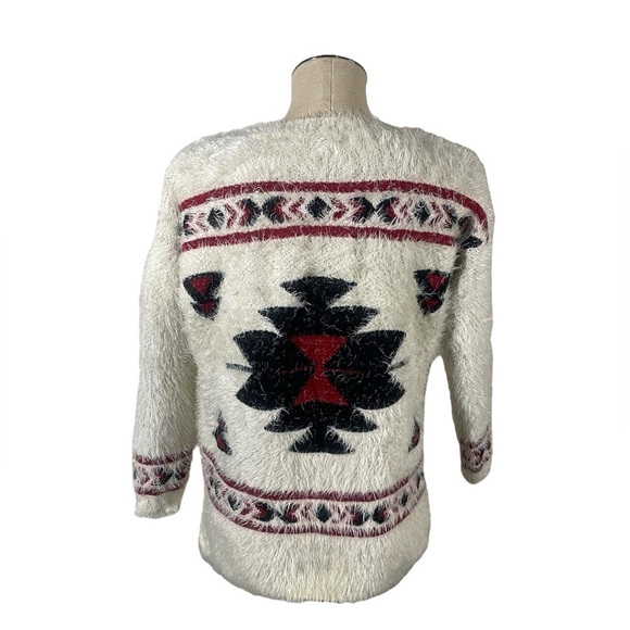 Everleigh Aztec Fuzzy High Low Hem Sweater Size Large - Picture 3 of 6